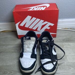 Nike panda dunk low size 7.5